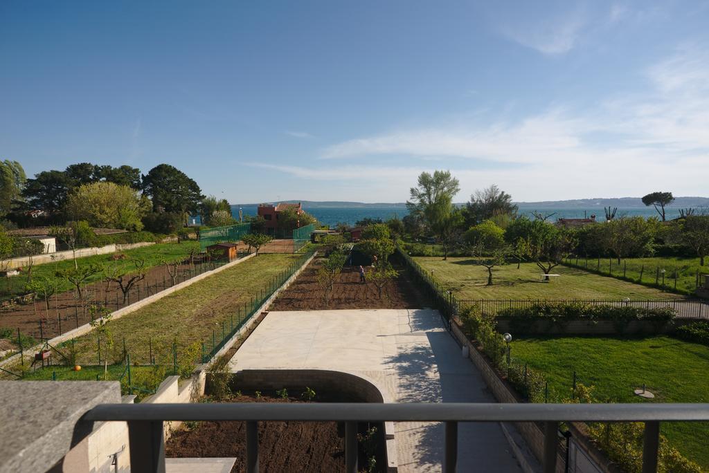 Casa Vacanze i Melograni Trevignano Romano Camera foto