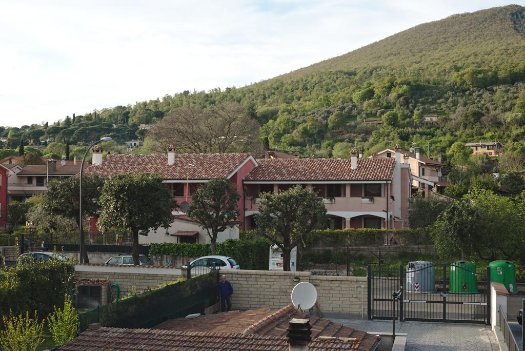 Casa Vacanze i Melograni Trevignano Romano Camera foto